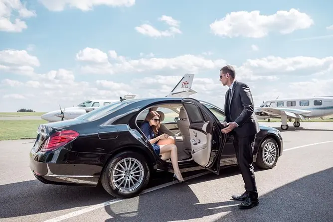 Security driver ensuring discreet production transport